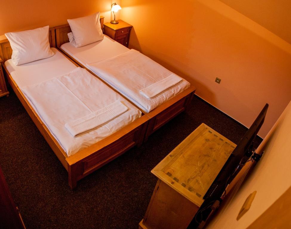 Hotel A Restaurace U Hrncire Kutná Hora Zimmer foto