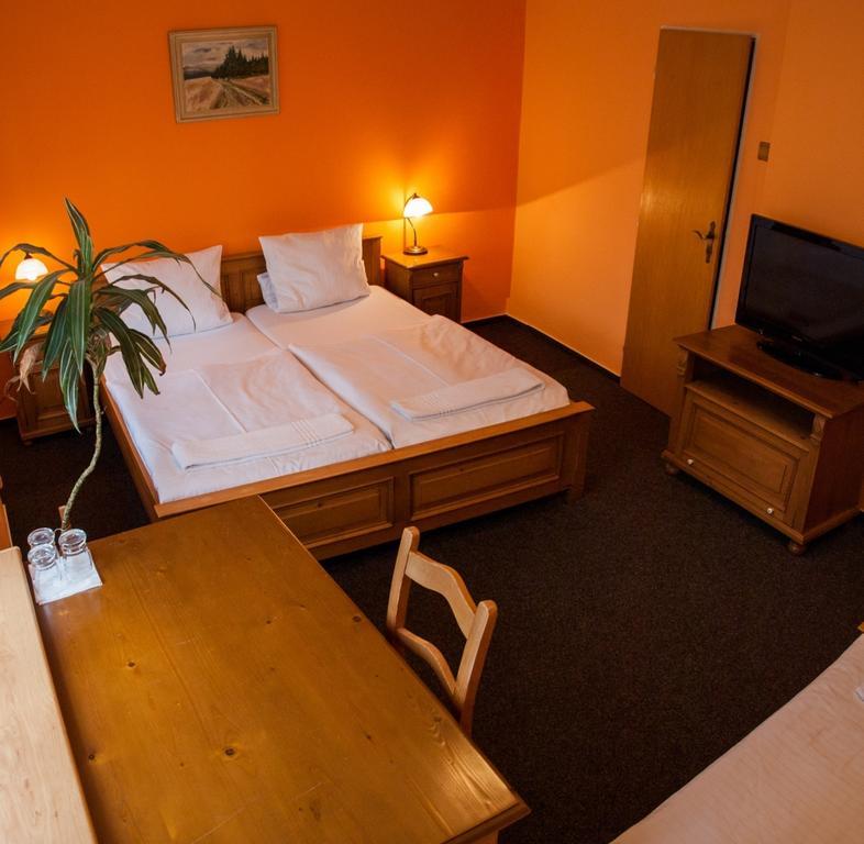 Hotel A Restaurace U Hrncire Kutná Hora Zimmer foto