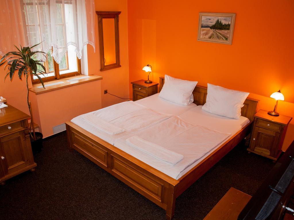 Hotel A Restaurace U Hrncire Kutná Hora Zimmer foto